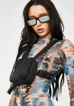 Poster Grl Power Pose Harness Fanny Pack Bags & Wallets