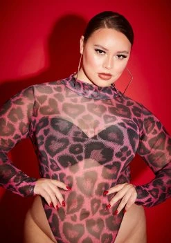 Poster Grl Tops Miss Picking Me Cheetah Heart Bodysuit