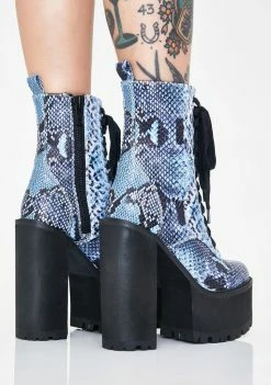 Poster Grl Bossy Bloodline Platform Boots