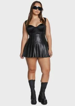 Poster Grl Plus Against The Machine Pleated Skirt Bottoms