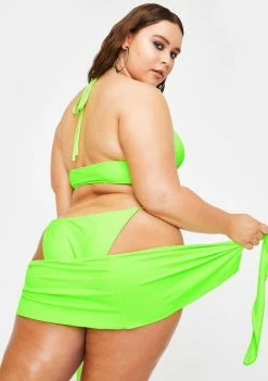 Poster Grl Swim BB Gotta Explore This Bikini Set