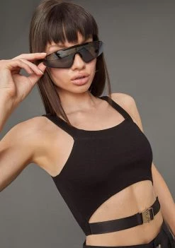 Poster Grl No Limits Cropped Buckle Tank Tops