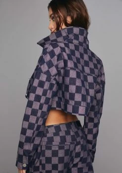 Poster Grl Chase Nobody Checkered Jacket