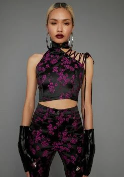 Poster Grl Tops Undercover Influencer Asymmetric Tank Top