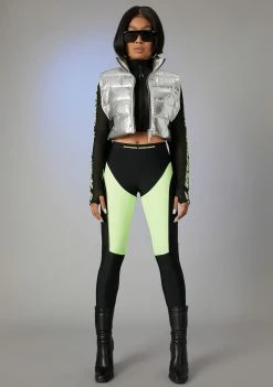 Poster Grl Ski Lift Baddie Puffer Vest