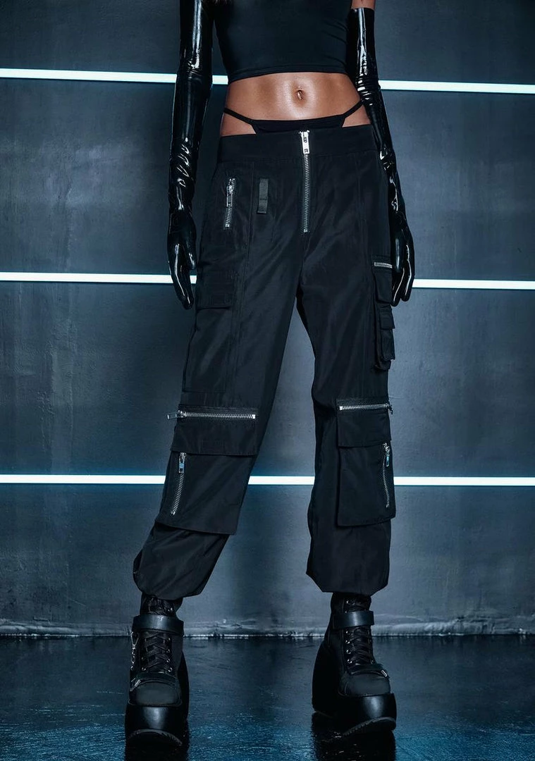 Poster Grl Heat Between Us Cargo Pants 1 Poster Grl Heat Between Us Cargo Pants