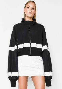 Poster Grl Outerwear Dark All Eyes On Me Cropped Jacket