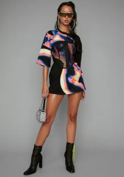 Poster Grl Perfect Form Graphic Tee Tops