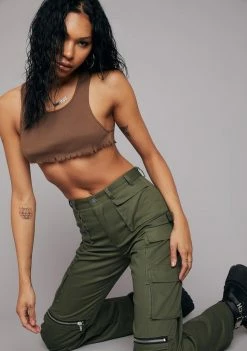 Poster Grl Mocha No Regulations Crop Tank