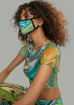 Poster Grl Hypnotic Habits Face Mask