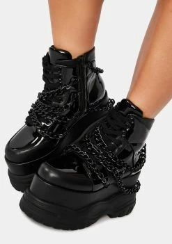 Poster Grl Noisemaker Chain Platform Sneakers