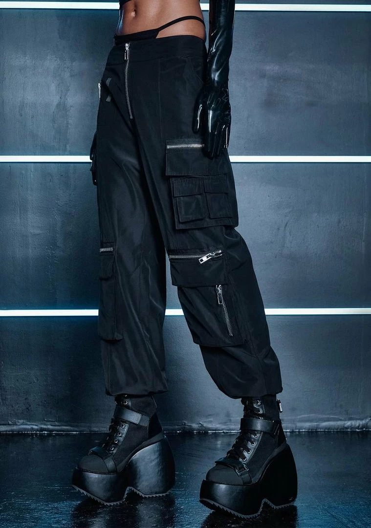 Poster Grl Heat Between Us Cargo Pants 3 Poster Grl Heat Between Us Cargo Pants