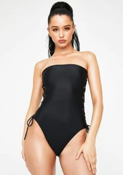 Poster Grl In Ur Mentions Strapless Swimsuit