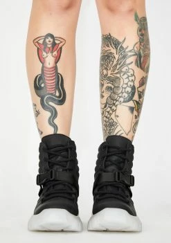 Poster Grl Gas Me Up Utility Sneakers