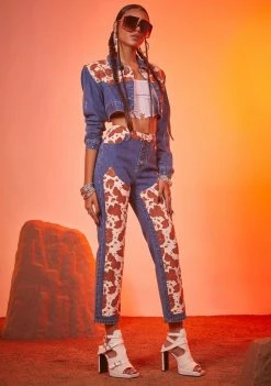Poster Grl Classy In Cow Print Cropped Denim Jeans