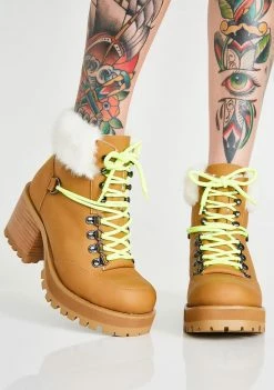 Poster Grl Trail Blazin' Hiking Boots Boots & Booties
