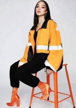 Poster Grl All Eyes On Me Cropped Jacket