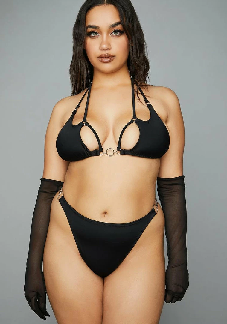 Poster Grl Plus Bombshell Behavior 3-Piece Bikini Set 1 Poster Grl Plus Bombshell Behavior 3-Piece Bikini Set